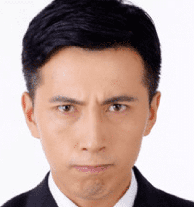 威圧感 男性写真